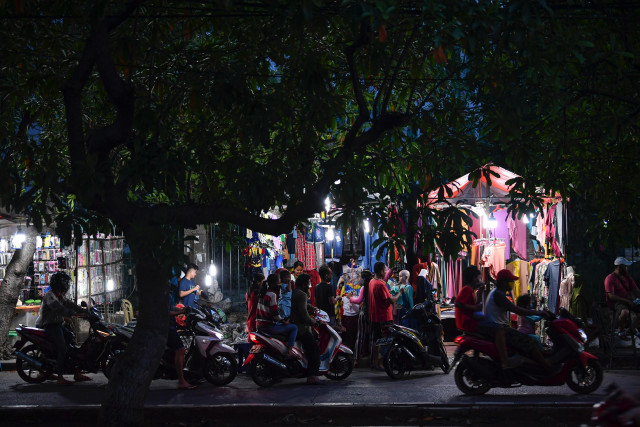 Jakarta. Tetap ramai meski PSBB. Foto: ANTARA/Nova Wahyudi