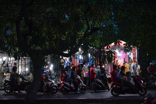 Pasar Ramai saat PSBB