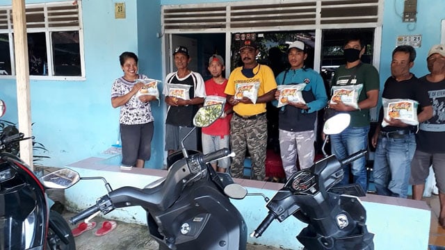 DPD Partai Golkar Kabupaten Cirebon Salurkan Ribuan Paket Sembako (560528)
