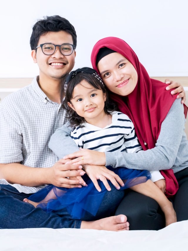 Ilustrasi keluarga Muslim menyambut Idul Fitri Foto: Shutterstock