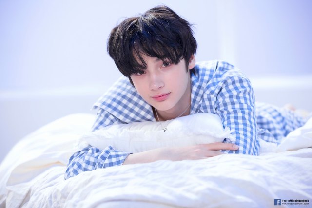 5 Potret Ganteng Hueningkai TXT, Bikin Deg-degan! (665557)