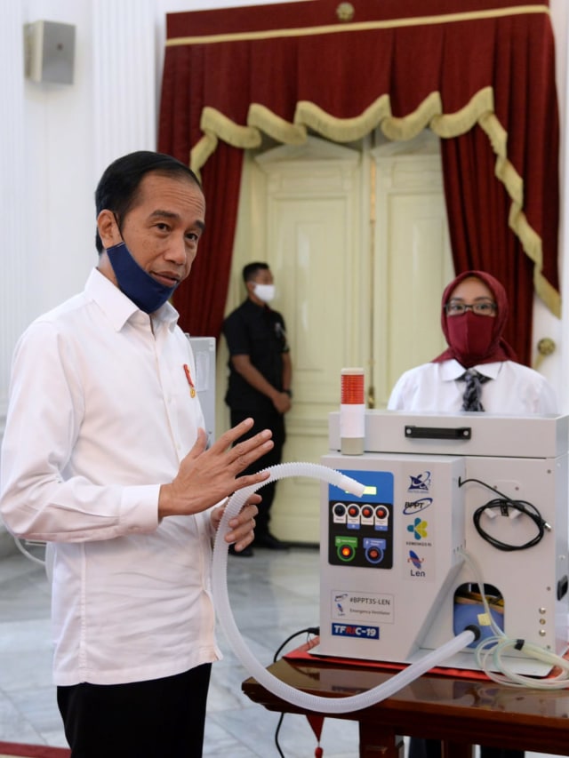 Presiden Joko Widodo luncurkan alat kesehatan karya anak bangsa untuk tangani COVID-19 di Istana di Istana Merdeka, Jakarta. Foto: Biro Pers Sekretariat Presiden/Lukas
