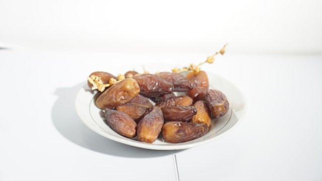 3 Tanda Kurma Sudah Tak Layak Makan dan Tips Menyimpannya (56422)