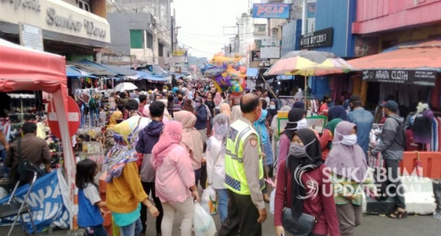 Masih Banyak Kerumunan, Wali Kota Sukabumi Khawatirkan Gelombang Kedua COVID-19 (512284)