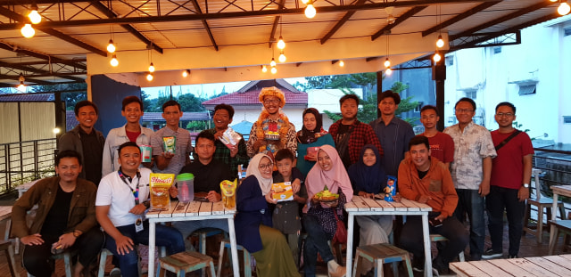 Bermodal Ponsel, Pemuda Ini Rekrut Anak Muda dan Hasilkan Omzet Puluhan Juta (20618)