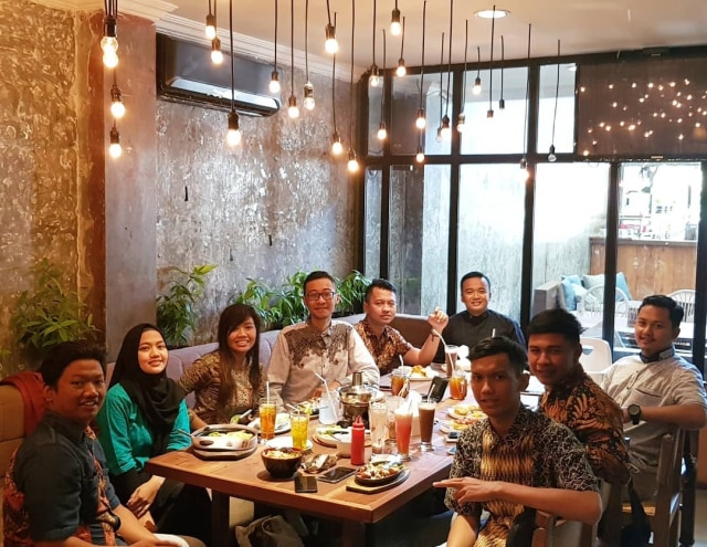 Bermodal Ponsel, Pemuda Ini Rekrut Anak Muda dan Hasilkan Omzet Puluhan Juta (20620)