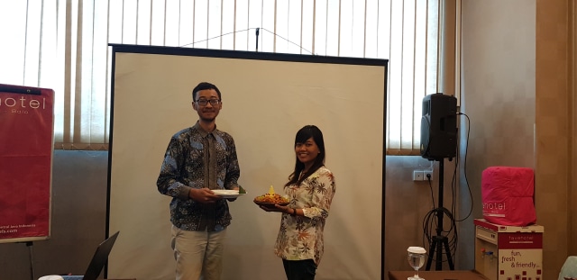 Bermodal Ponsel, Pemuda Ini Rekrut Anak Muda dan Hasilkan Omzet Puluhan Juta (20621)