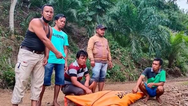Penemuan jasad korban pembunuhan di Desa Susup, Kecamata Merigi Sakti, Kabupaten Bengkulu Tengah. Foto: Dok. Istimewa