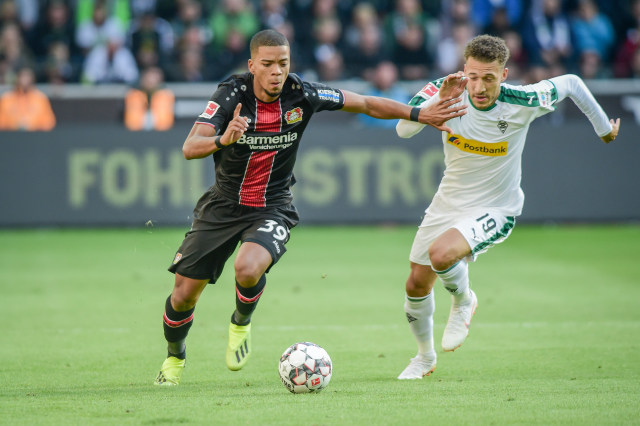Leverkusen vs Gladbach.jpg