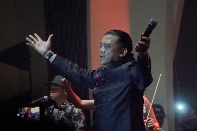 Didi Kempot saat konser di kawasan SCBD, Jakarta. Foto: Fanny Kusumawardhani/ kumparan