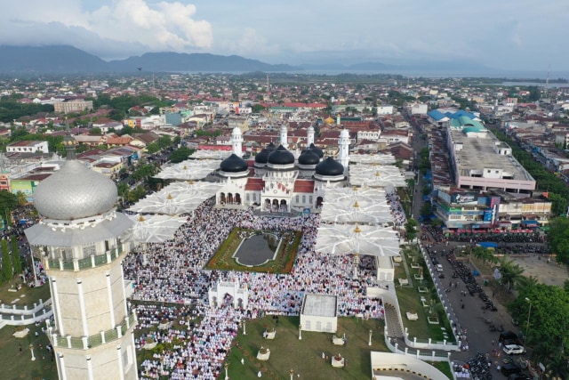 Salat idul Fitri di Masjid Raya Baiturrahman, tahun 2019. Foto: Abdul Hadi/acehkini