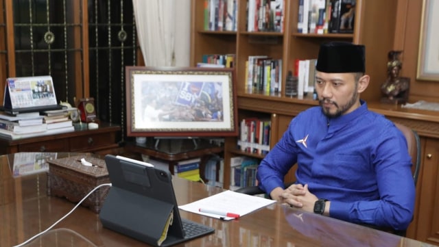 Ketua Umum Partai Demokrat Agus Harimurti Yudhoyono (AHY) secara resmi membuka acara Demokrat Bertakbir yang dilakukan virtual. Foto: Dok. Demokrat