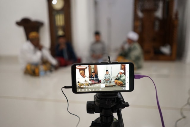 Potret Malam Lebaran di Lhokseumawe: Nelayan Mencari Ikan Hingga Ramainya Pasar (37072)