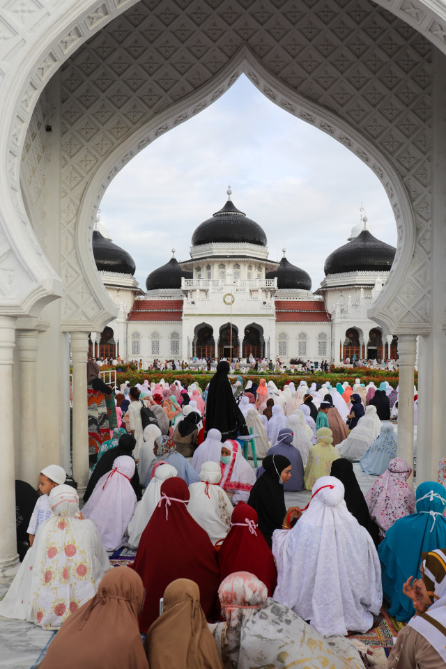 Salat Id di Masjid Raya Baiturrahman, Banda Aceh. Foto: Suparta/acehkini