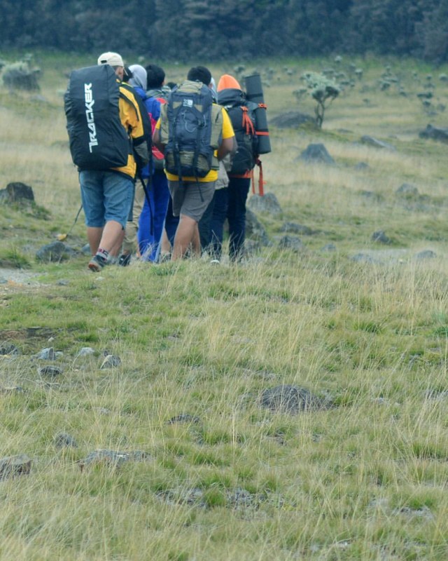 Foto: Menikmati Pesona Alun-alun Surya Kencana (104)