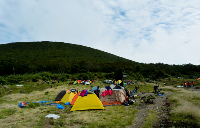 Foto: Menikmati Pesona Alun-alun Surya Kencana (106)