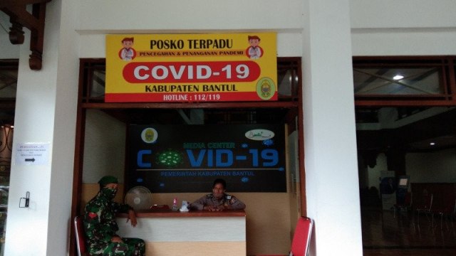 Pemerintah dan Satgas COVID-19 Buat Posko Desa Tangguh (11881)