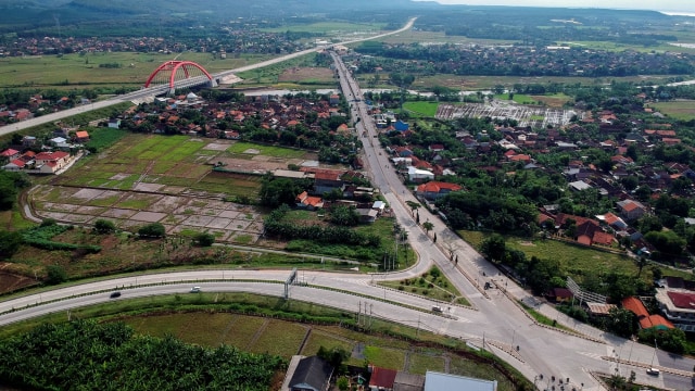 Jalur Pantura Semarang-Demak Macet 5 Kilometer Karena Banjir | Kumparan.com