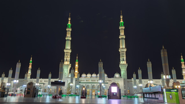 Suasana Masjid Nabawi di kota Madinah pada 2019. Foto: kumparan/Denny Armandhanu