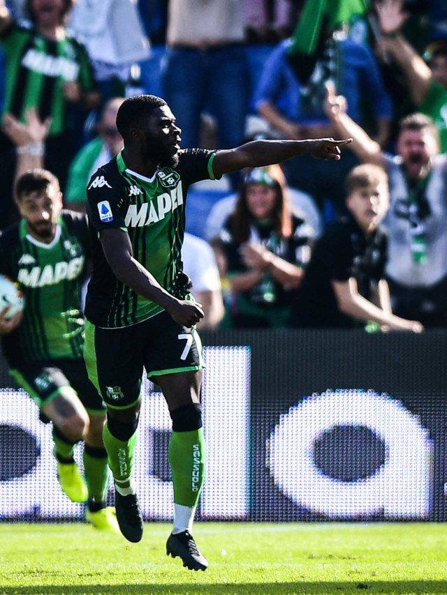 Pemain Sassuolo, Jeremie Boga. Foto: AFP/MIGUEL MEDINA