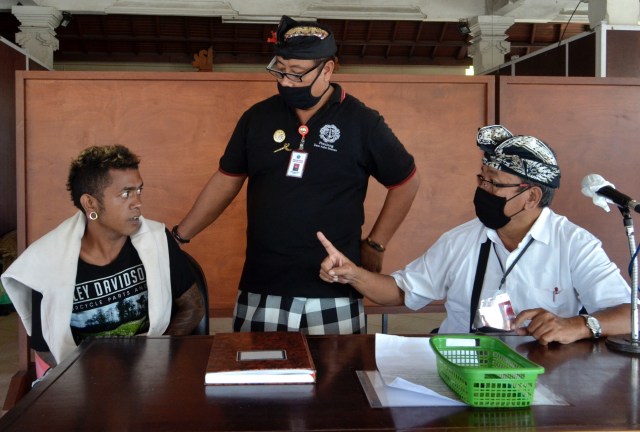 Cara Pemprov Bali Rawat OTG Corona: Konsumsi Madu Lokal hingga Terapi Video Call (712003)