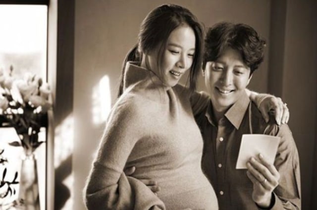 Deretan Momen Manis Lee Dong Gun dan Jo Yoon Hee Sebelum Bercerai (702148)
