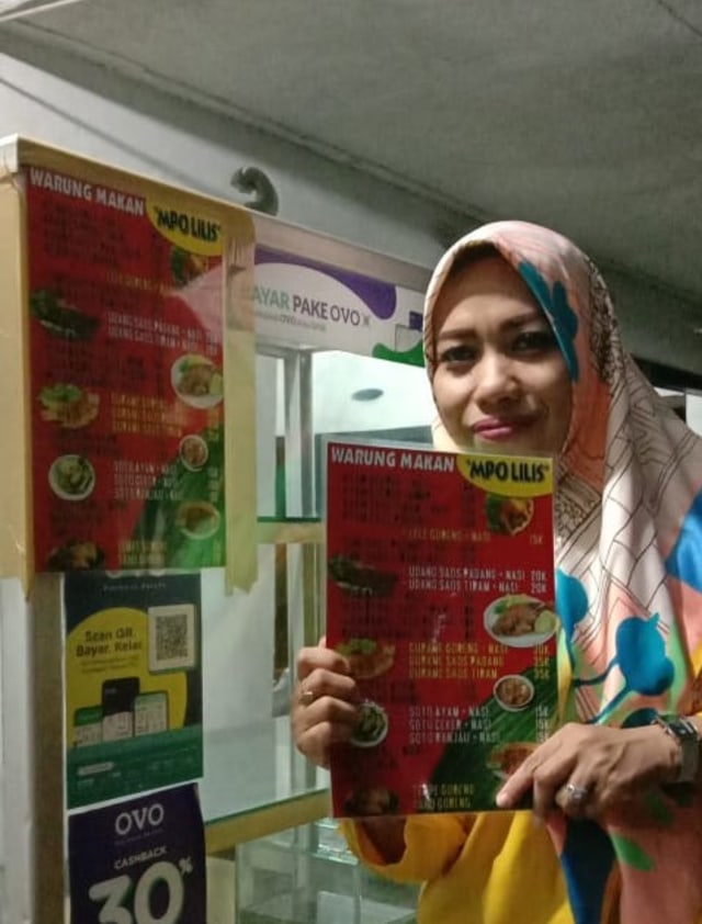 Dapat Salam dari Mpok Lilis (890816)