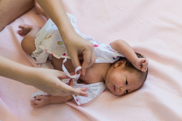 5 Tips Merawat Kulit Bayi agar Tetap Sehat (210430)