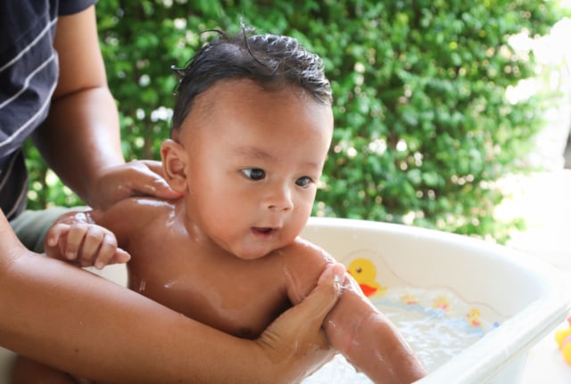 5 Tips Merawat Kulit Bayi agar Tetap Sehat (210432)