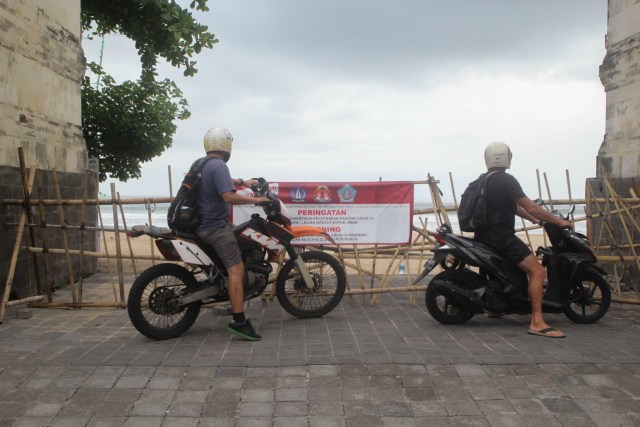Pantai Kuta yang menjadi ikon pariwisata Bali saat ini masih tutup- ZTE