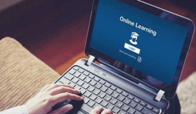 Nikmatnya Kuliah Online