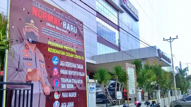 Persiapan Mall Gorontalo Menuju New Normal. Sabtu, (30/5). Foto: Dok banthayo.id (Fadhil Hadju)