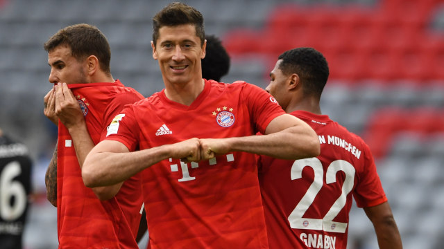 Jelang Barcelona vs Bayern Muenchen: Adu Jago Messi vs Lewandowski (1145)