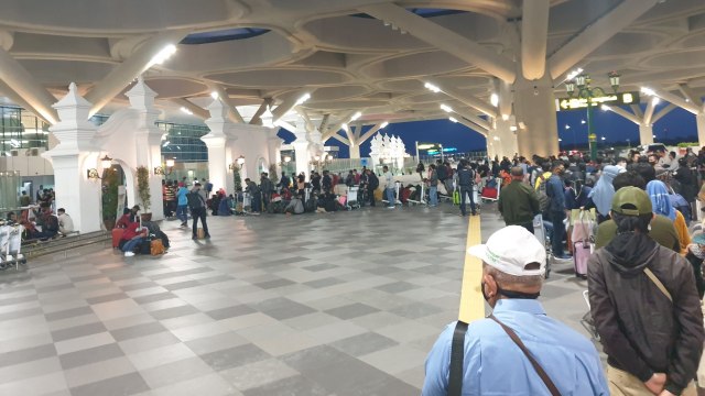 Suasana di Bandar Udara Internasional Yogyakarta, Senin (16/). Foto: Twitter / @hahanip