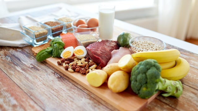 Ilustrasi makanan 4 sehat 5 sempurna. Foto: Shutterstock