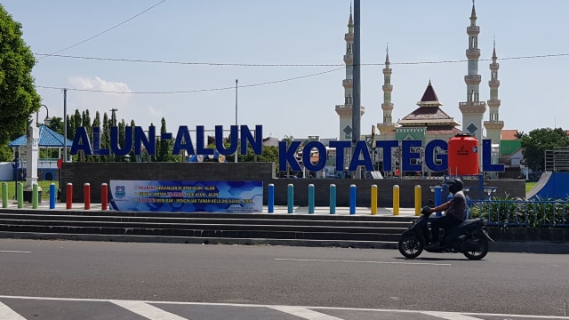 Alun-alun Kota Tegal. (Foto: Irsyam Faiz)