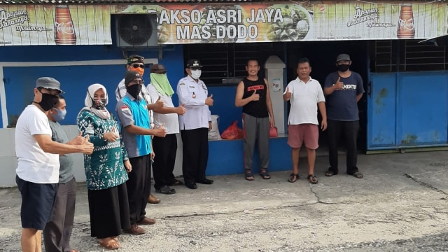 Cerita Warga Desa Pandau Jaya, Riau, Memanusiakan Pasien Positif COVID-19 (545)