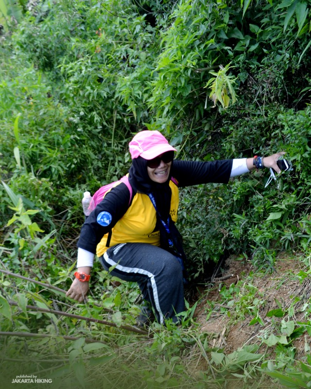 Trekking Perbukitan Dusun Kopi di Garut, Jawa Barat (38635)