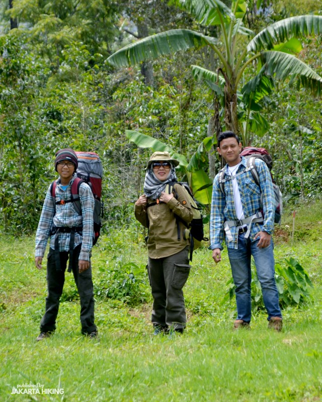Trekking Perbukitan Dusun Kopi di Garut, Jawa Barat (38639)