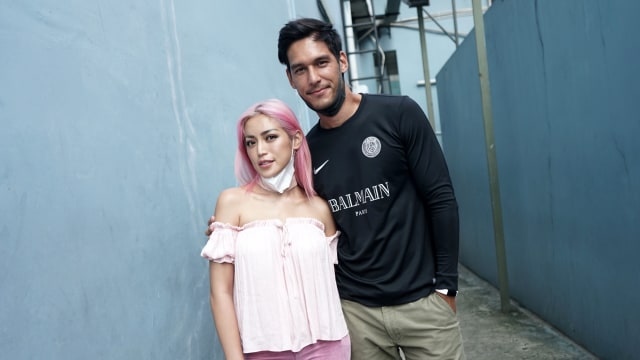 Kepergok Jalan Bareng, Jessica Iskandar dan Richard Kyle Balikan? (94291)