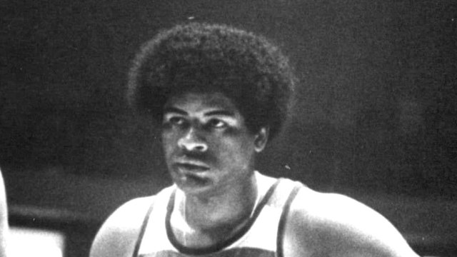 Wes Unseld pada 1975. Foto: Louis Requena/Wikimedia Commons