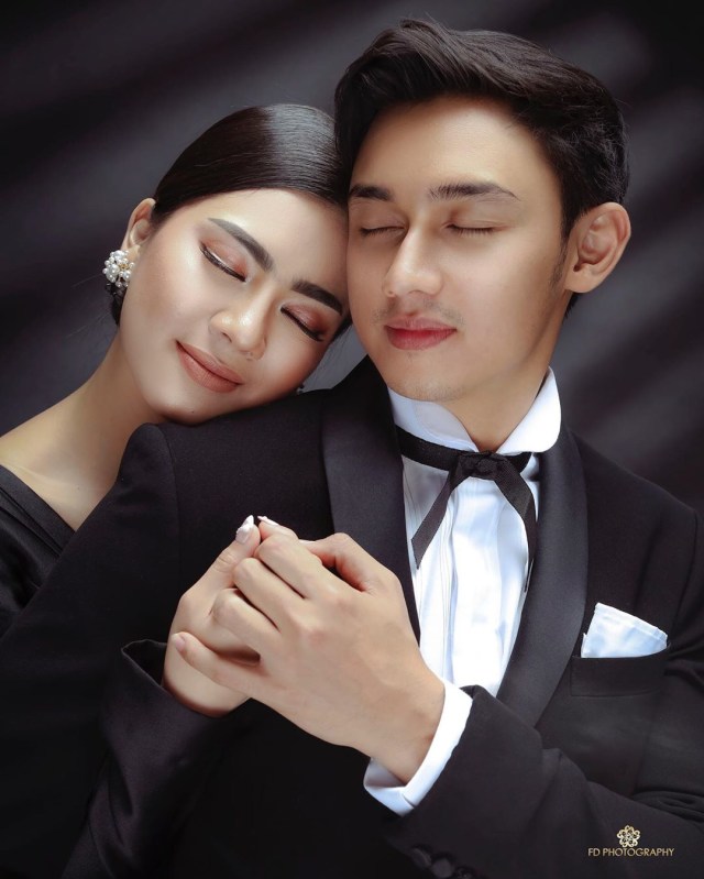 5 Potret Prewedding Felicya Angelista dan Caesar Hito | kumparan.com