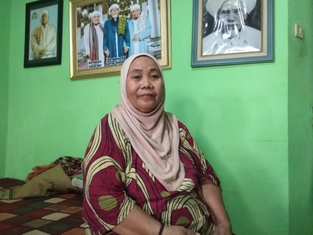 Istri Calon Jemaah Haji tertua di Kota Malang. Foto: Shintya Juliana.
