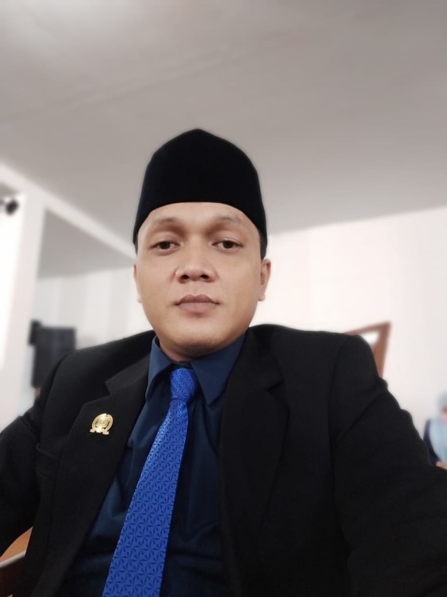 Abdullah, Ketua Fraksi Partai Golkar DPRD Kabupaten Kubu Raya. Foto: Istimewa