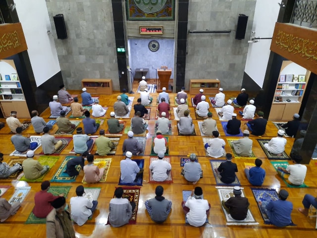 Ilustrasi salat jum'at di masjid (Dok. takmir masjid)