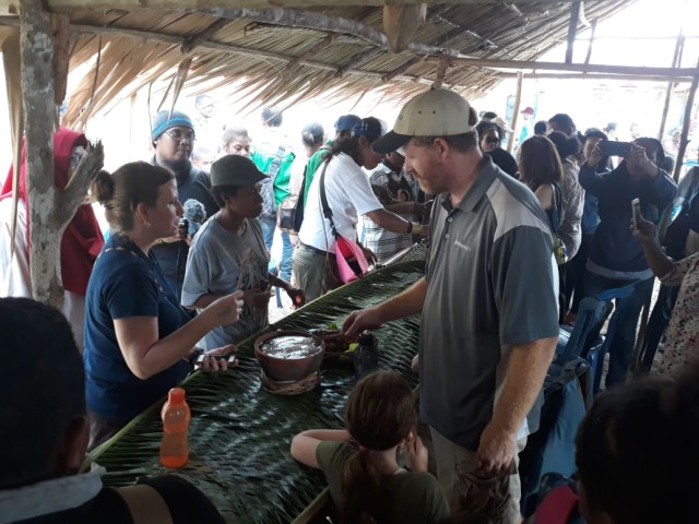 Festival makan papeda di Kampung Abar, Kabupaten Jayapura. ( Dok: Hari Suroto)