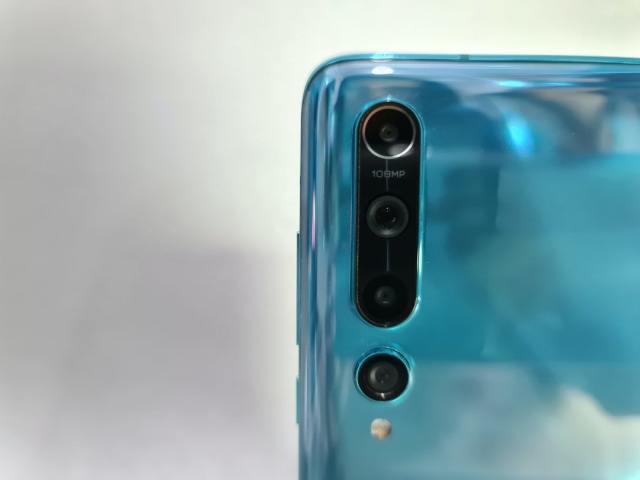 Review Xiaomi Mi 10: Desain Mewah, Kamera Banyak, Sesuai Fungsi (720903)