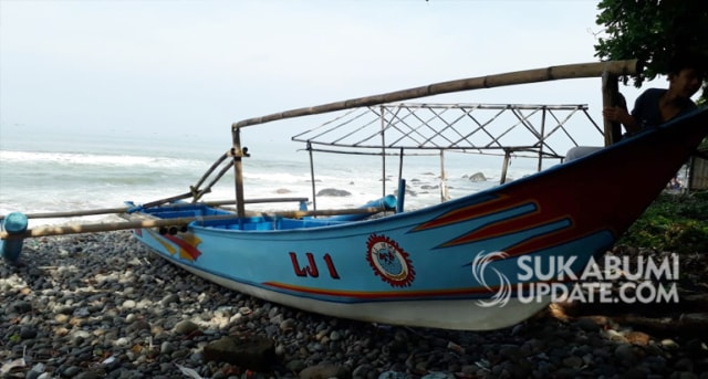 Perahu jenis conggreng yang sempat didatangi salah seorang pelaku jaringan sabu internasional yang ditangkap tim mabes Polri di Sukabumi | Sumber Foto:istimewa