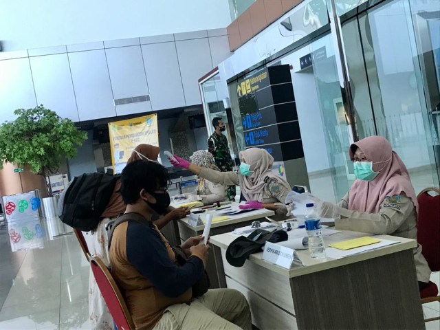 Foto: Suasana Bandara Supadio Pontianak Setelah Penerbangan Dibuka Kembali (86707)