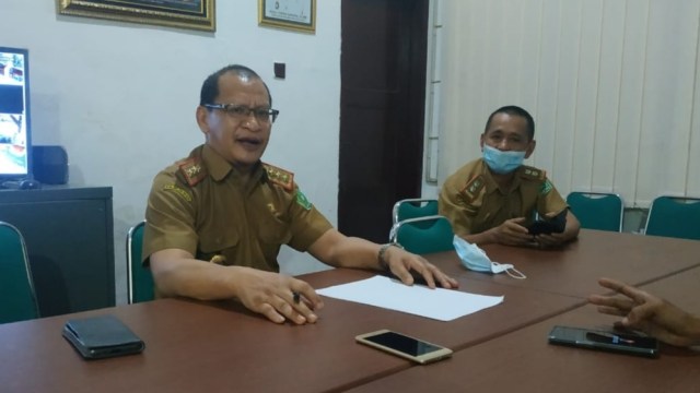 Kepala Dinas Perizinan Terpadu Satu Pintu, Kabupaten Konawe, Ir. H. Burhan. Foto: Istimewa.